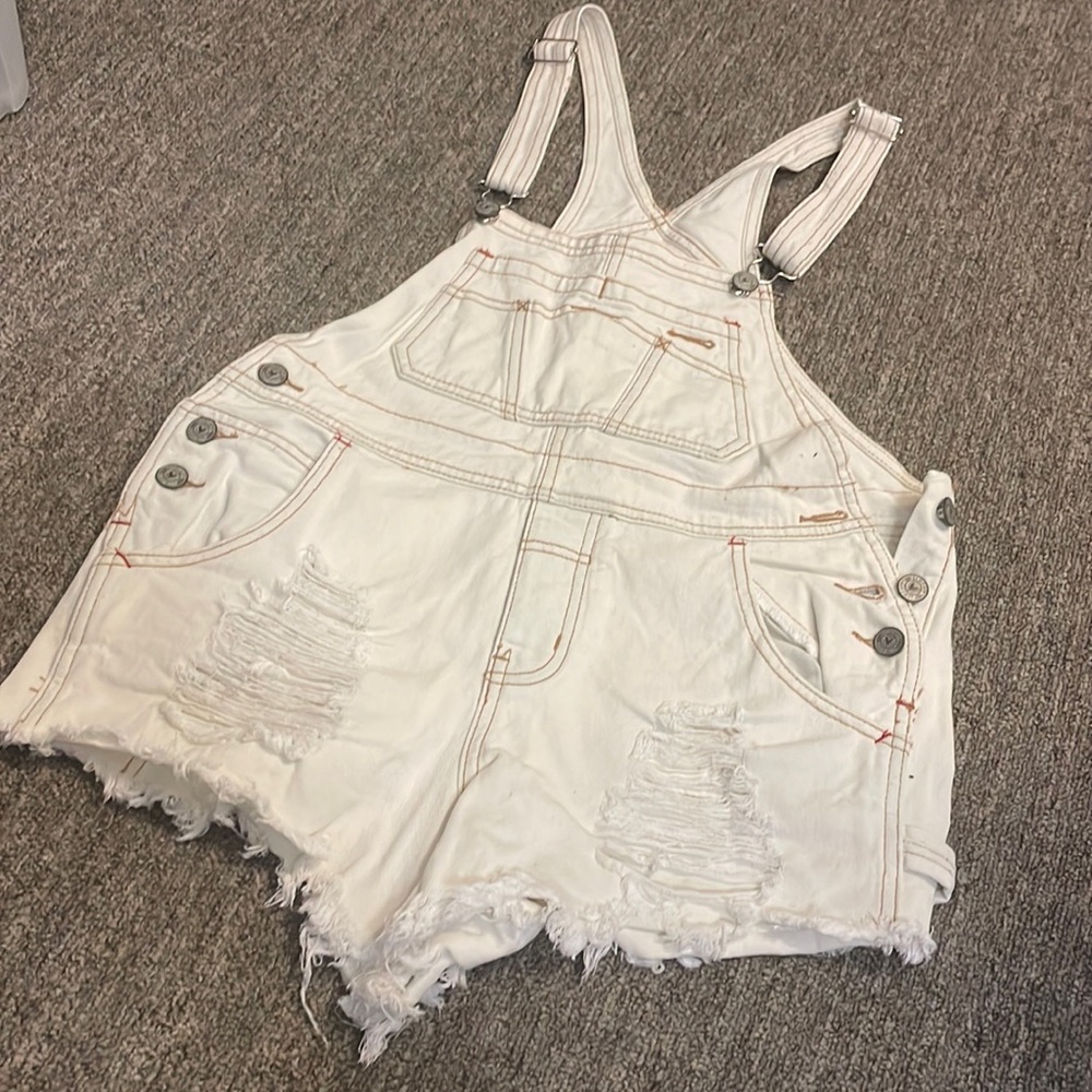 Size 7 white frayed jean short overalls NWOT